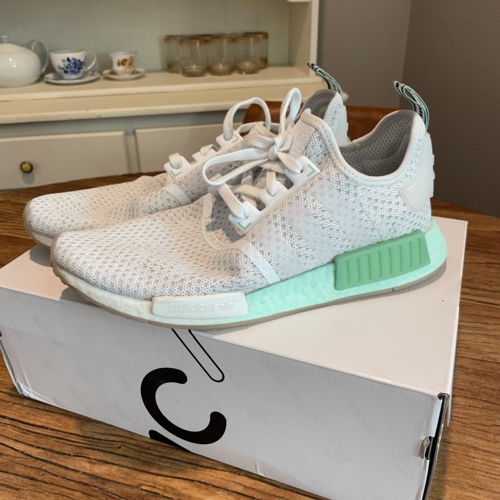 Adidas NMD R1 Sneakers